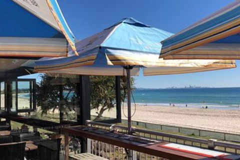 PET FRIENDLY & Super Central Retro Beach Pad! - Surfers Paradise Gold Coast 2