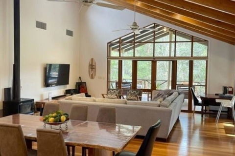 Pine View Cottage - Pet Friendly - Cowaramup - Surfers Paradise Gold Coast 1