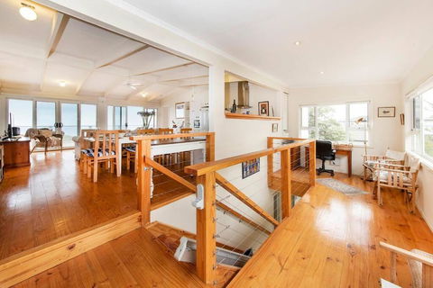 PORT WILLUNGA DREAMING A Beach Front Experience - Surfers Paradise Gold Coast 2