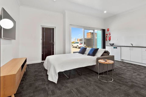 Port Lincoln Shark Apartment 5 - Surfers Paradise Gold Coast 3