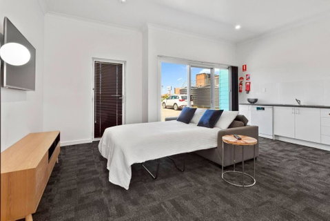 Port Lincoln Shark Apartment 6 - Surfers Paradise Gold Coast 3