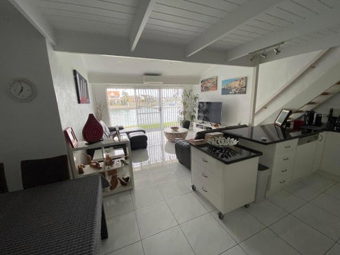 Port Lincoln Marina Waterfront Apartment - Surfers Paradise Gold Coast 3