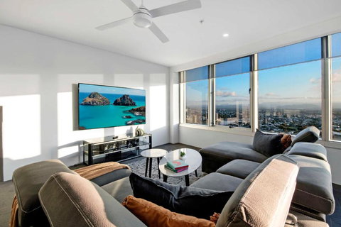 Q Tower Apartments In Surfers Paradise - From Level 3 - Self Contained & Privately Managed - Wow Stay - Surfers Paradise Gold Coast 2