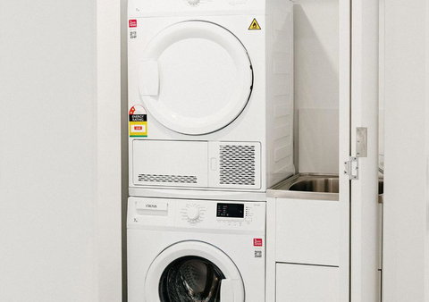 Rambla At Perry House - Surfers Paradise Gold Coast 3