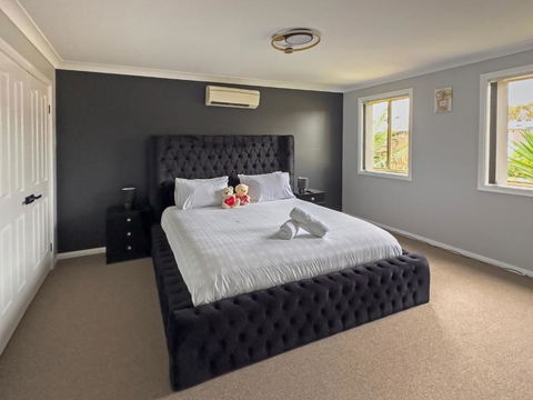 Prestons Dream Holiday 4 Bedroom - Surfers Paradise Gold Coast 0