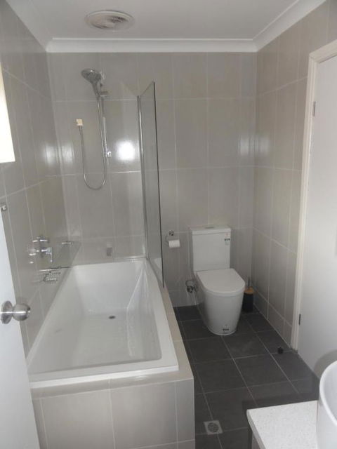 Prime Location & Spacious - Surfers Paradise Gold Coast 3