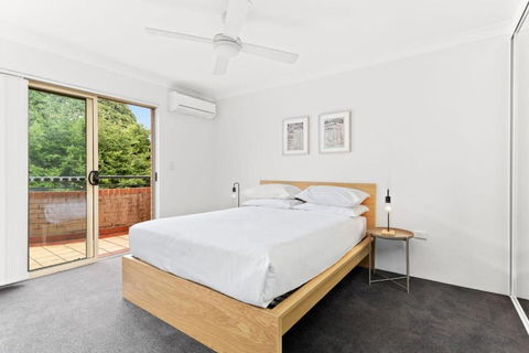 Pristine 2-Bed Near Marrickville Village - Surfers Paradise Gold Coast 2