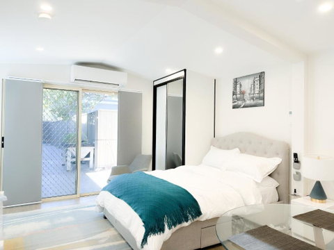 Private, Local Living Studio In Mascot, Airport - Surfers Paradise Gold Coast 0