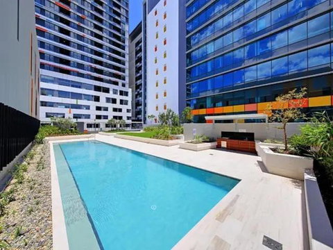 Private Bedroom & Bathroom In Shared Inner Brisbane Apartment - Surfers Paradise Gold Coast 0
