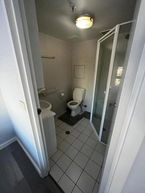 Private Room With Ensuite In The CBD - Surfers Paradise Gold Coast 3