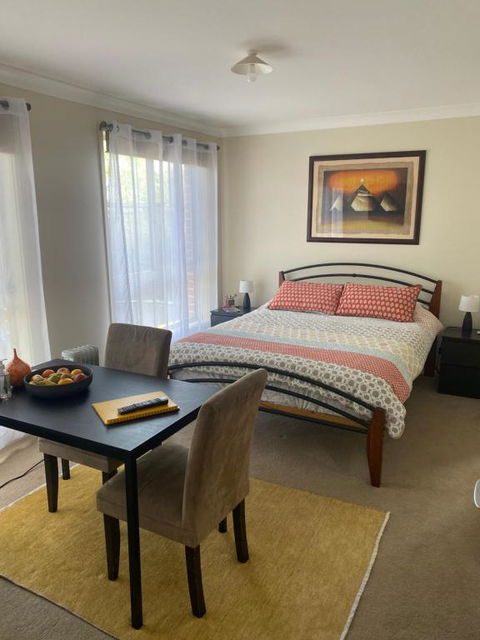 Private Room With Ensuite And Parking Close To Wollongong CBD - Surfers Paradise Gold Coast 0