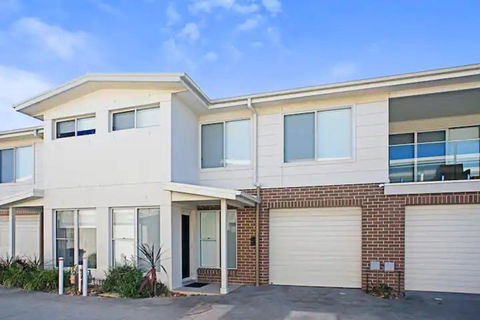Pur Purr Shores - Surfers Paradise Gold Coast 0
