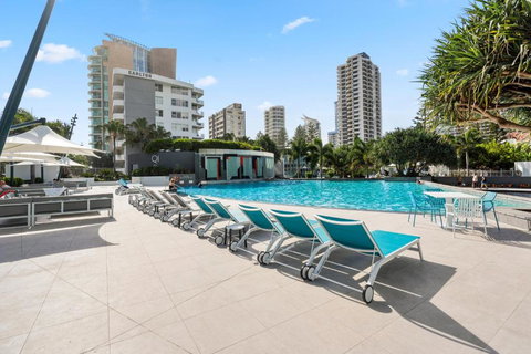 Q Tower Amazing Ocean Views 22nd Level Heated Pools Sleeps 6 - Optimise BNB - Surfers Paradise Gold Coast 3