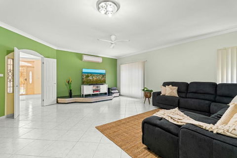 Qarah, Jervis Bay - Surfers Paradise Gold Coast 1