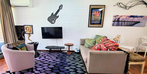 Quaint & Tranquil Subiaco 1 Bedroom Apartment - Surfers Paradise Gold Coast 3