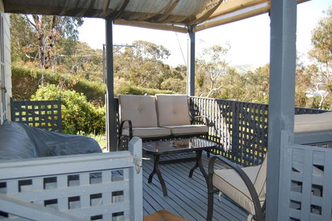 Quaint Cottage Nestled Amongst The Trees - Surfers Paradise Gold Coast 2