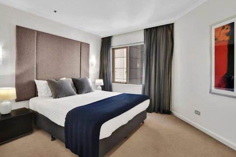 Quality Apartment In The Rocks GLO1203 - Surfers Paradise Gold Coast 2