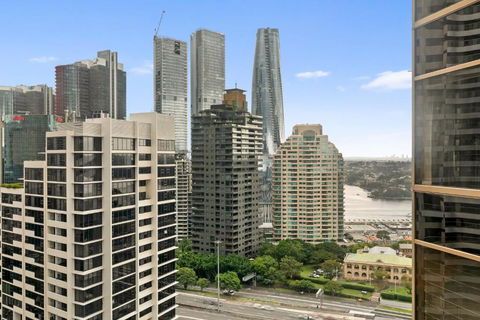 Quay West 2302 Self-Catering - Surfers Paradise Gold Coast 0