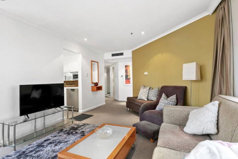 Quay West 2302 Self-Catering - Surfers Paradise Gold Coast 3