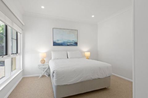 Quiet 2-Bed Retreat With Private Courtyard - Surfers Paradise Gold Coast 2