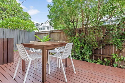 Quiet & Bright Art Deco Apartment By New Farm Park - Surfers Paradise Gold Coast 1