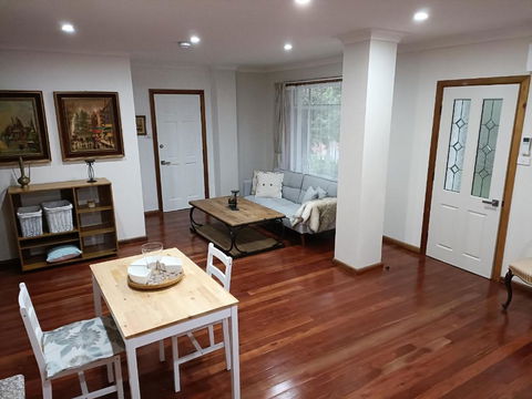 Quiet Nature-Filled Ground Floor Unit - Surfers Paradise Gold Coast 3
