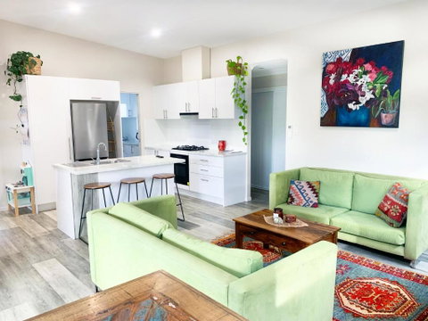 Quiet Private Nimbin Townhouse - Surfers Paradise Gold Coast 0
