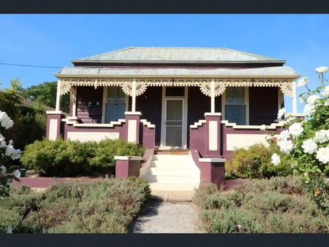 R&R Blue Diamond Luxury Cottage Maryborough, Vic - Surfers Paradise Gold Coast 0