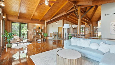 Rainforest Treehouse Sanctuary - With Ocean Views - Surfers Paradise Gold Coast 1