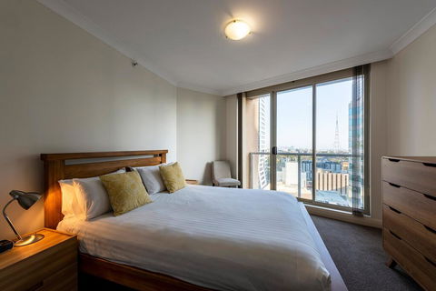 Astra Apartments Chatswood - Brown Street - Surfers Paradise Gold Coast 3