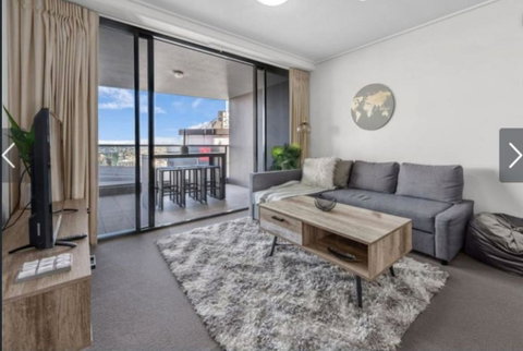 AU1 - Long Stay W Balcony RiverViews Fast WiFi - Surfers Paradise Gold Coast 0