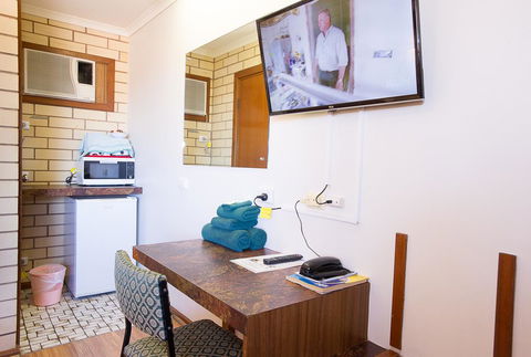Augusta Budget Motel - Surfers Paradise Gold Coast 2