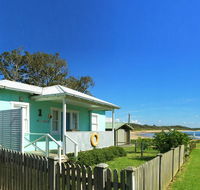 Aurora Beachfront Cottage - Surfers Paradise Gold Coast