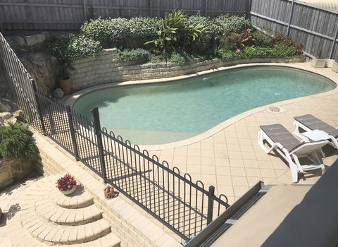 Avalon Seashells 2 Bedroom Apartment With Pool - Surfers Paradise Gold Coast 1