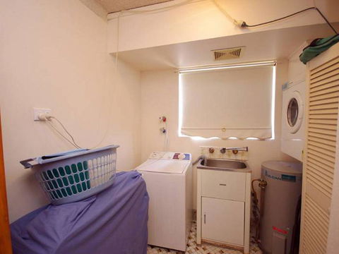Avilla Court 2 - Surfers Paradise Gold Coast 3