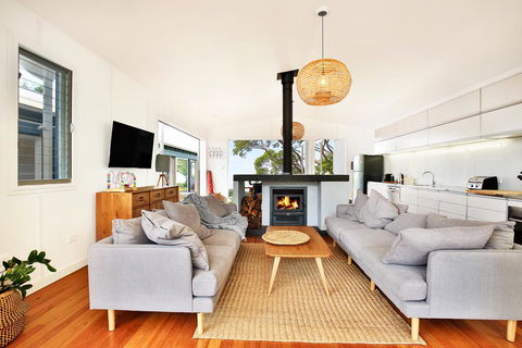 Ayana Beach House - Pet Friendly - Opposite Beach - Surfers Paradise Gold Coast 0