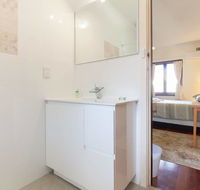 B8 Cafes Resturants UWA close to SCGH - Surfers Paradise Gold Coast