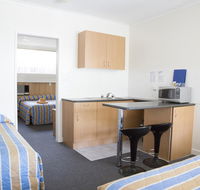 Bamboo Motor Inn - Surfers Paradise Gold Coast