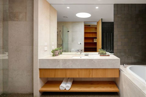 Bannisters Pavilion Mollymook - Surfers Paradise Gold Coast 3