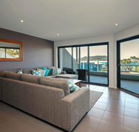 Barefoot Bliss  Fingal Bay - Surfers Paradise Gold Coast