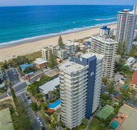 Baronnet Apartments - Surfers Paradise Gold Coast