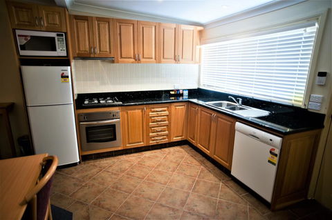 Bathurst Heritage Motor Inn - Surfers Paradise Gold Coast 1