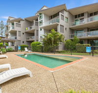 BEACH BLISS LUXURIOUS APARTMENT with POOL - Surfers Paradise Gold Coast