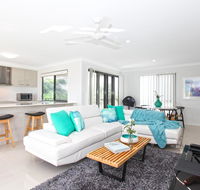 Beach Breeze Holiday House - Surfers Paradise Gold Coast