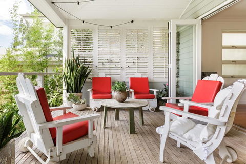 Beach House Avalon - Surfers Paradise Gold Coast 1