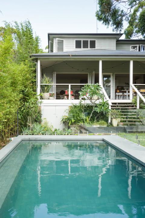 Beach House Avalon - Surfers Paradise Gold Coast 3