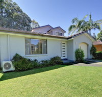 Beach House' 8 Mistral Close - large house with aircon - Surfers Paradise Gold Coast