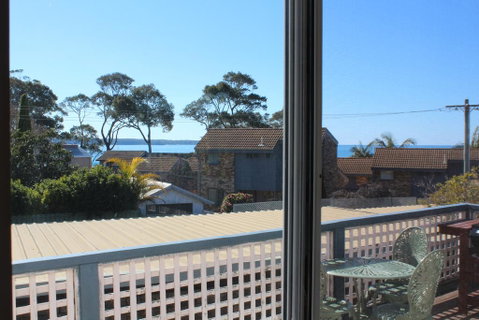 Beach Shack On Calton - Surfers Paradise Gold Coast 3