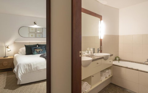 Beach Suites - Surfers Paradise Gold Coast 1