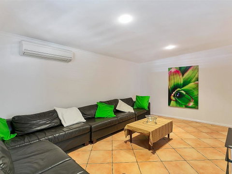 Beachcomber Trinity Beach - Surfers Paradise Gold Coast 2